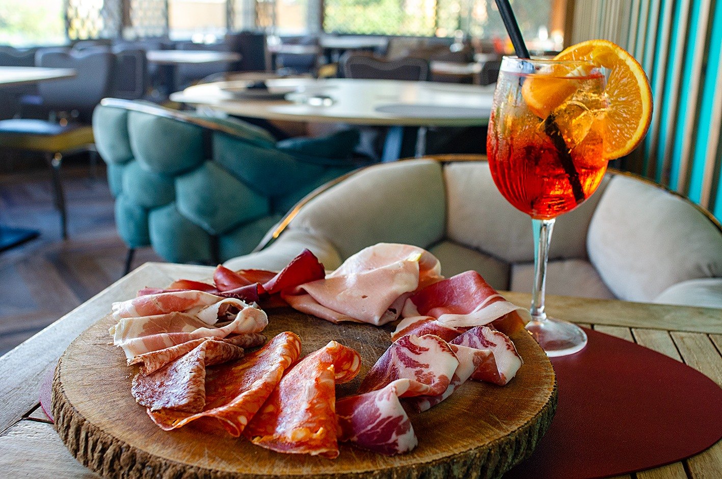 Aperitivo con spritz e selezione di salumi da Donna Anna